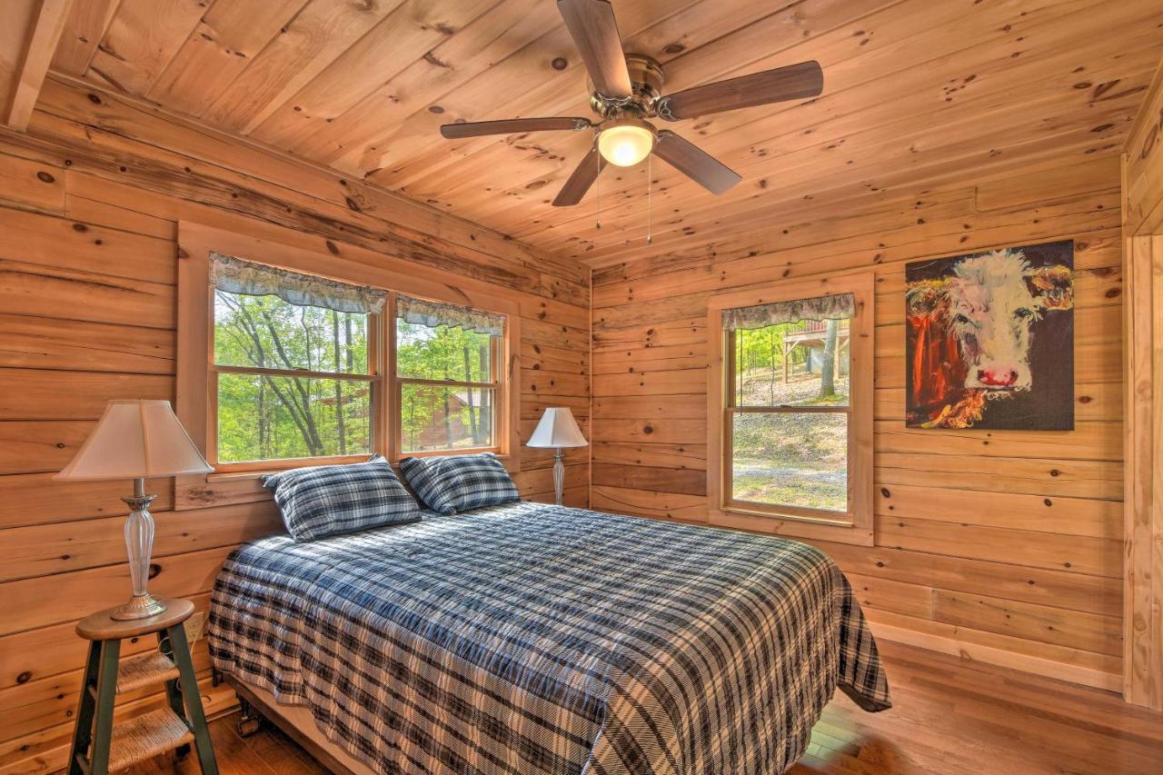 Murphy Cabin With Spacious Deck And Forest Views! Exteriör bild